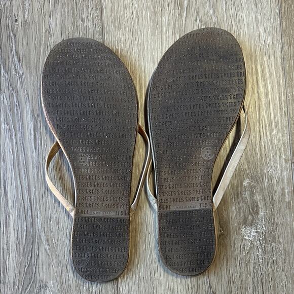 TKEES Gold Glitter Sandals - Picture 2 of 8